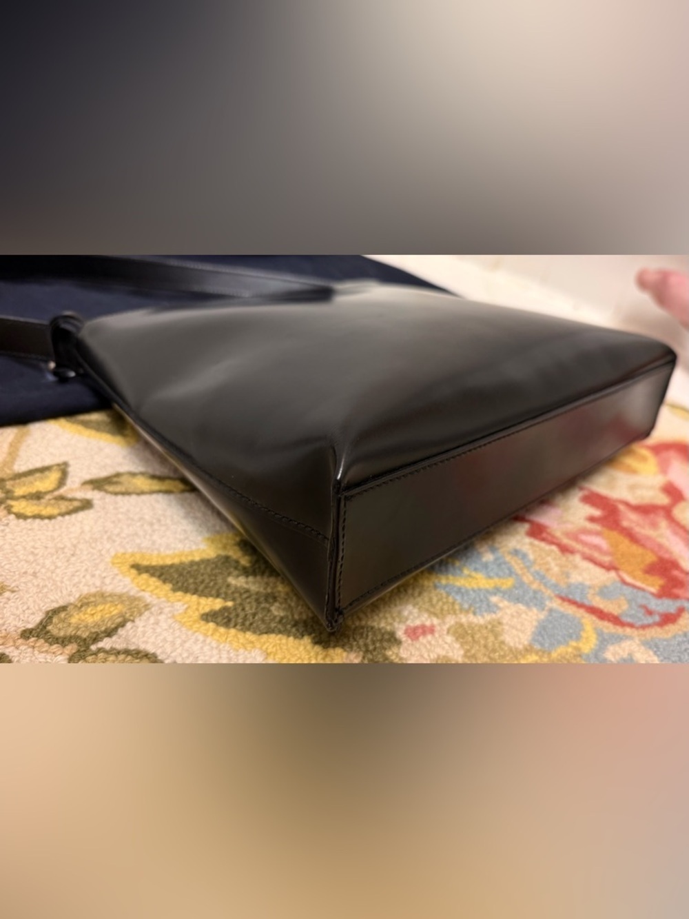 BURBERRY Vintage Rare Sleek Black Patent Leather W/ Silver Tote Shoulder Bag - Picture 7 of 16